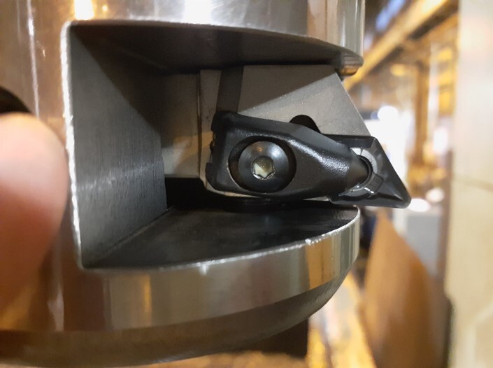 機械加工で使う工具にはどんなものがある？